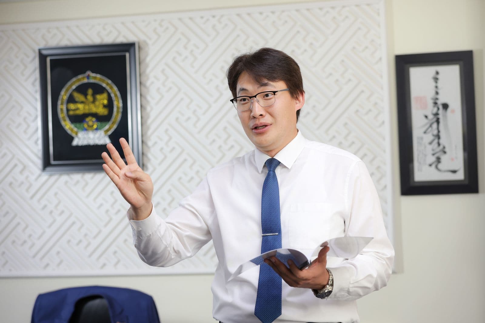 А.Амартүвшин: Хуучны, хөдөөний сэтгэлгээгээрээ халбага сэрээ, тавгаа дундаа хэрэглэдэг хэвээр байгаа цагт хеликобактери буурахгүй байна