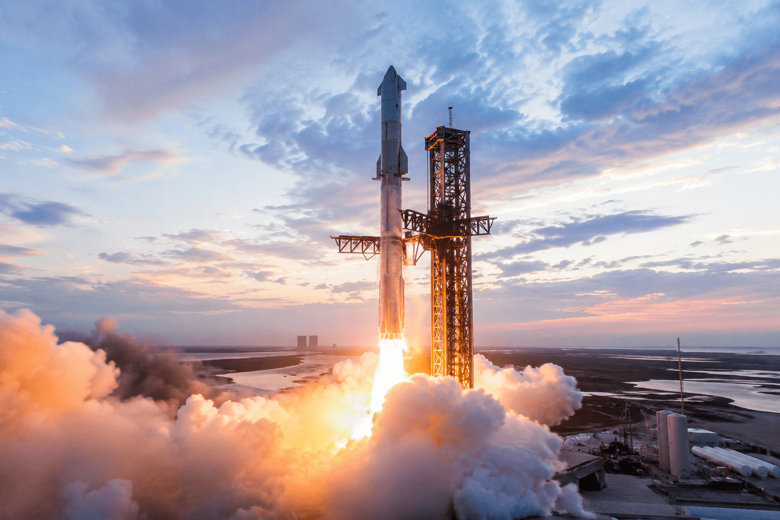 нгараг руу хүн илгээх мөрөөдөл ойртсоор: SpaceX шинэ туршилтуудаа эрчимжүүлж эхэллээ
