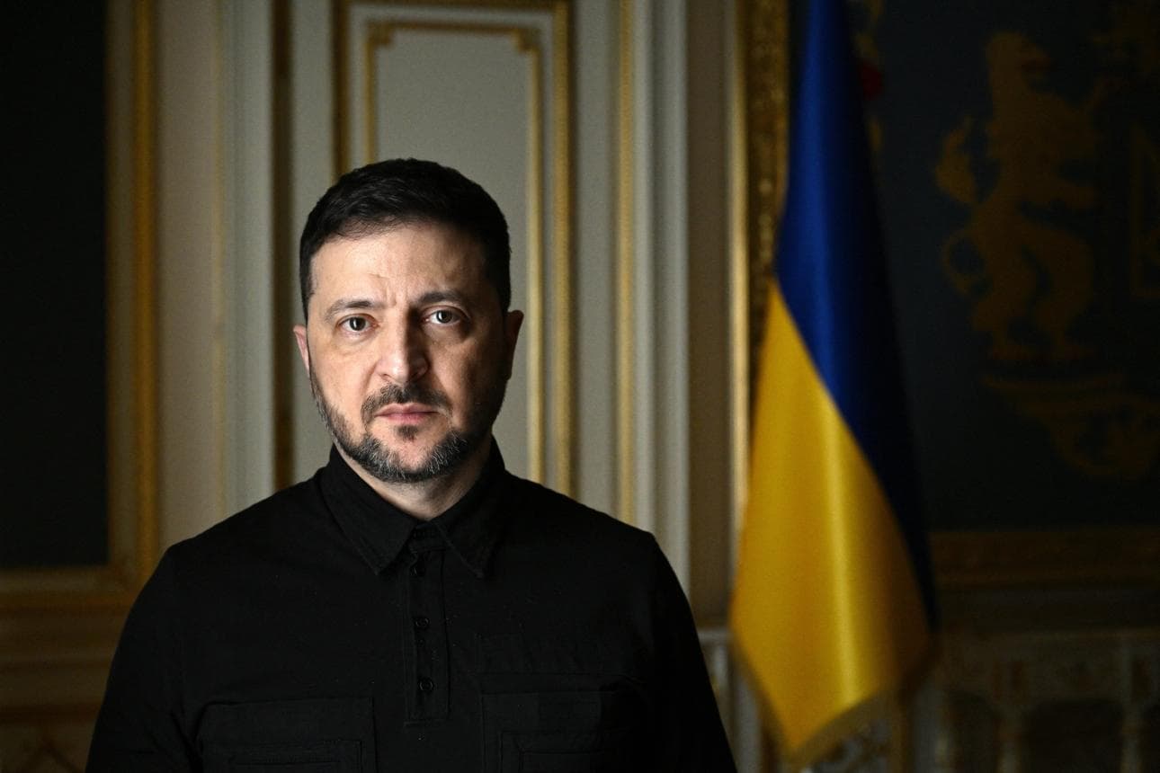 Украин Оросын газрын тос боловсруулах үйлдвэр рүү цохилт өгч, Зеленский АНУ-д сэтгэл дундуур байгаагаа илэрхийлэв