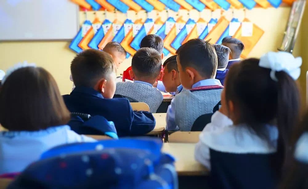 Ирэх хичээлийн жилийн хуваарь: Хэзээ хичээллэж, хэзээ амрах вэ?