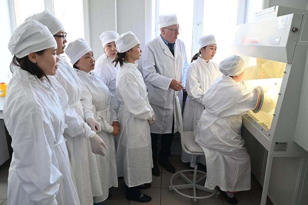 Сибирьт уушгины тахлын сэжигтэй тохиолдол: Европын Комисс нөхцөл байдлыг “маш анхааралтай” ажиглаж байна