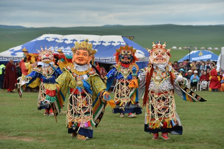 Аргын тооллын 10 сарын 14, Буд гараг. Билгийн тооллын 4, Онгоц одтой, цагаагчин тахиа өдөр.